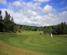 View over Lingdale Golf Club