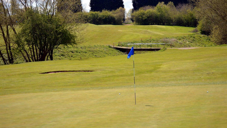 Ravenmeadow Golf Club